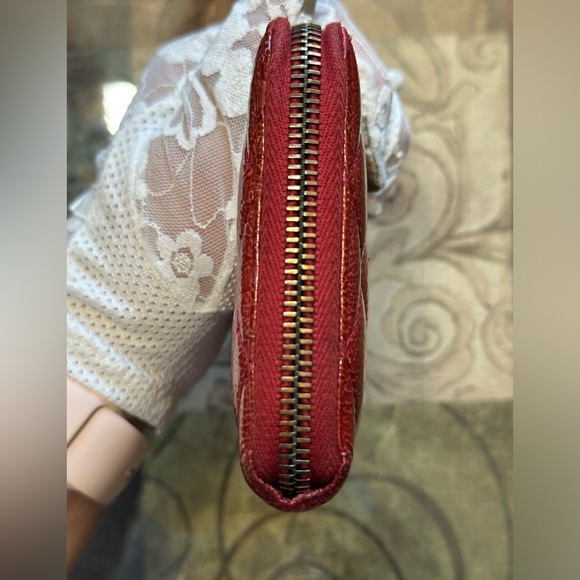 Chanel Shiny Matelasse Quilted Caviar Red Zip long Wallet - Picture 5 of 17